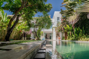 Отель Villa Saffira  Kuta